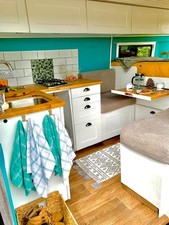 Cosy, Handcrafted Off Grid